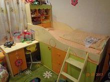 Детская кровать с ящиками и встроенный выдвижной стол: 1900х800х1200мм